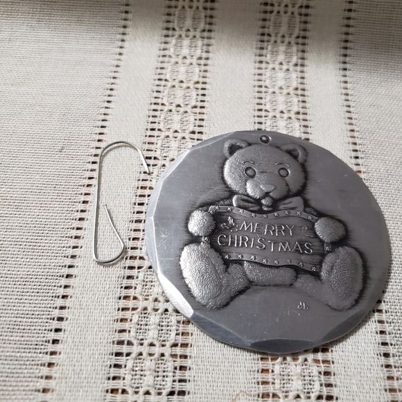 Beautiful Vintage 1986 Wendell August Forge Teddy Bear Forged Aluminum Ornament - Picture 4 of 16